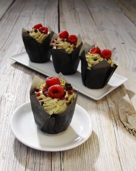 Kuchen des Monats: Himbeer-Pistazien Cupcake